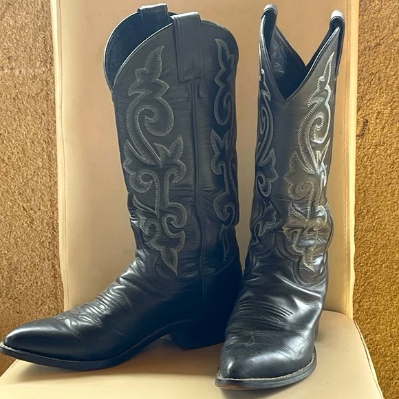 Beautiful Vintage ‘JUSTIN’ Black Leather boots